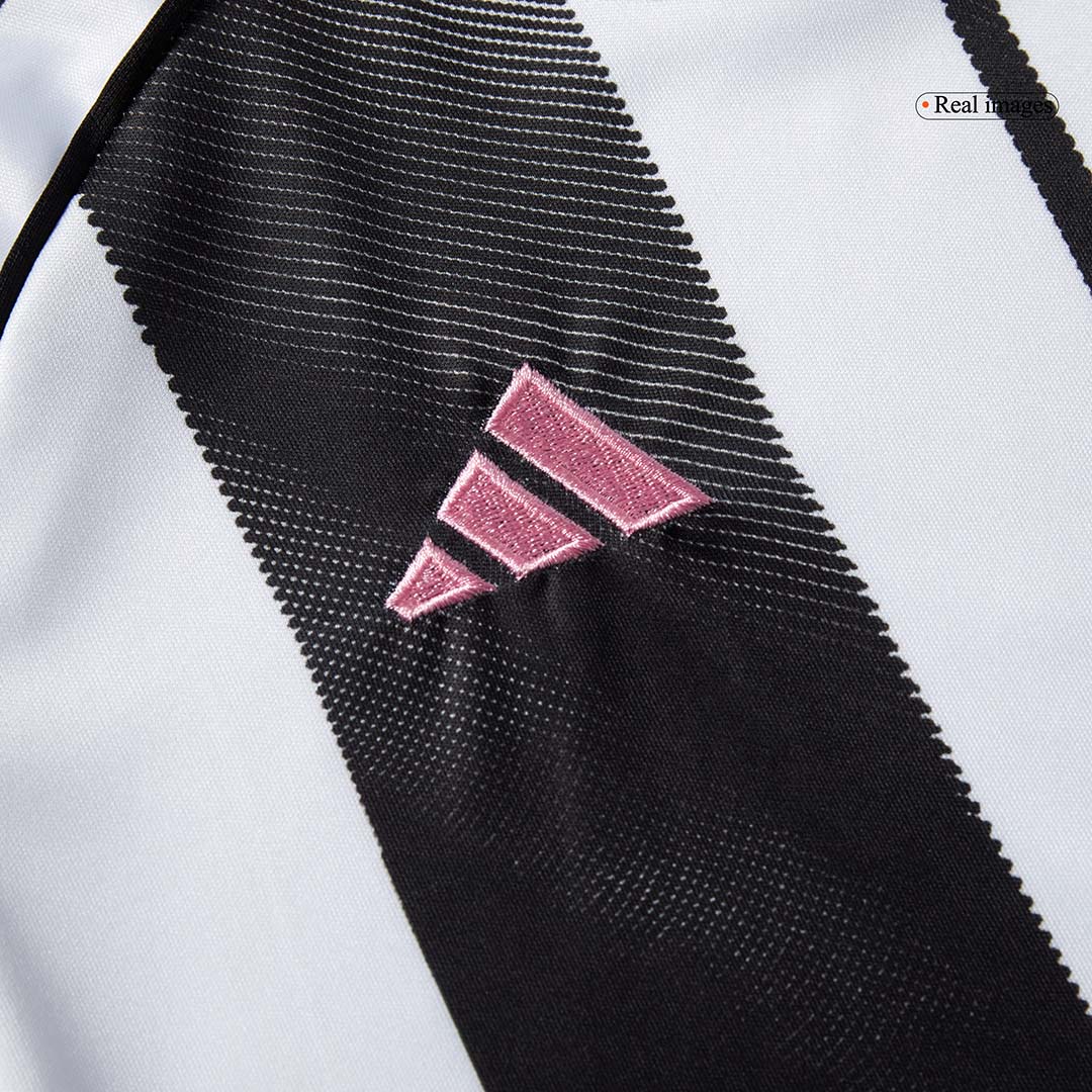 Kinder Juventus Thuis Tenue 2025/26 - zijkant