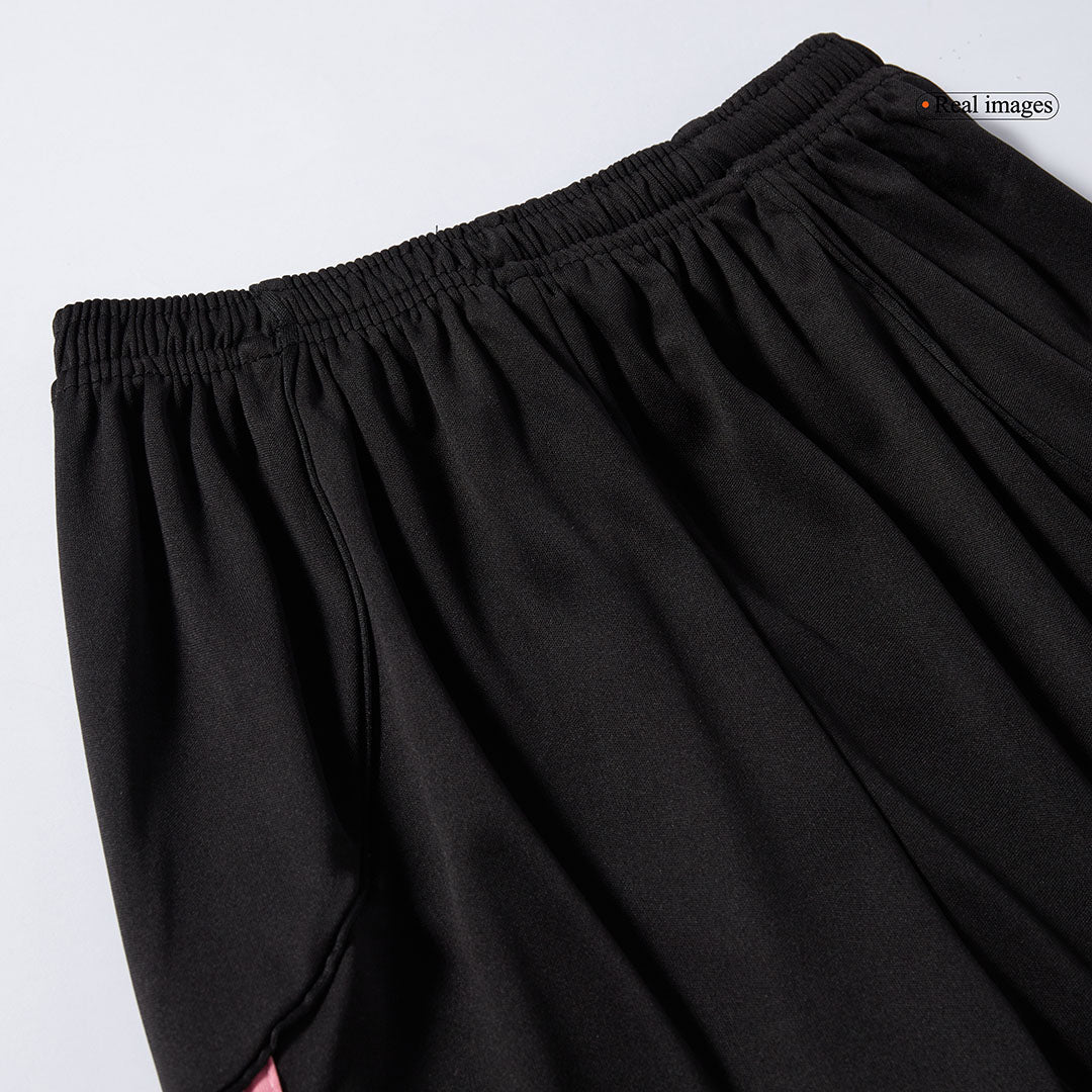 Kinder Juventus Thuis Tenue 2025/26 - model