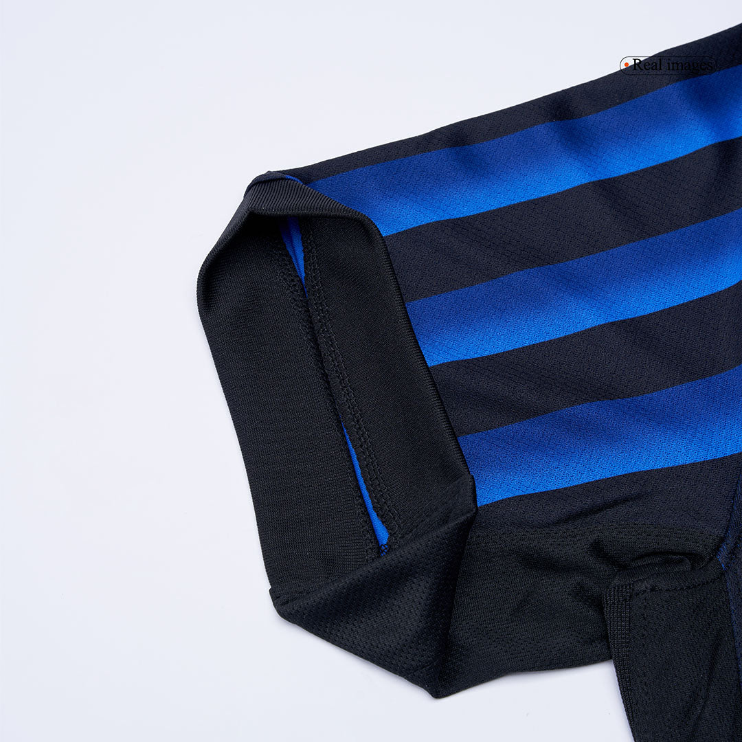 THURAM #9 Heren Inter Milan Thuis Voetbalshirt 2025/26 - model