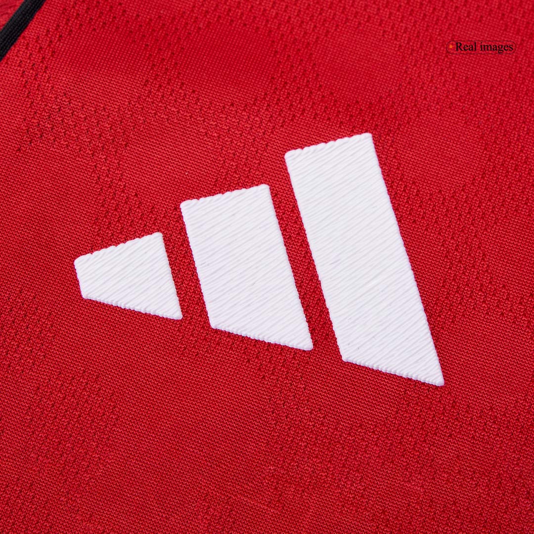 ŠEŠKO #30 Manchester United Thuis Spelersversie Voetbalshirt 2025/26 - Slim Fit - close-up