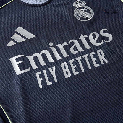 VINI JR. #7 Real Madrid Uit Spelersversie Voetbalshirt 2025/26 - Slim Fit - zijkant
