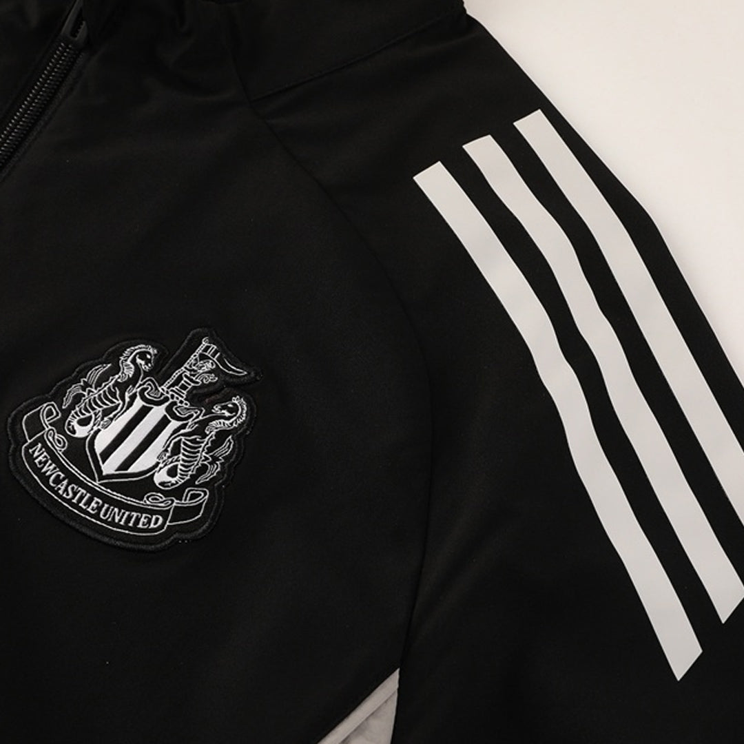 Newcastle United Windjack 2025/26 Black - close-up