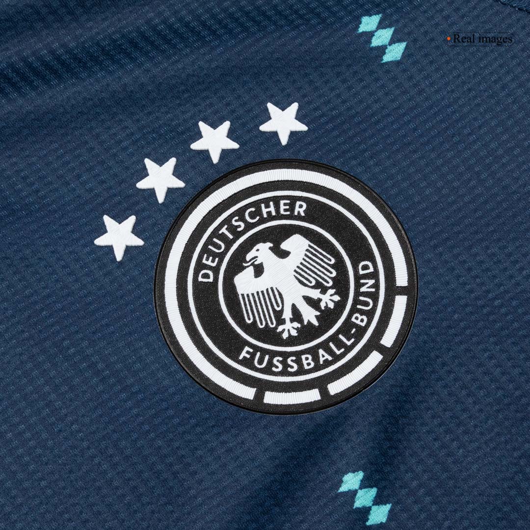 WIRTZ #17 Duitsland Uit Spelersversie Voetbalshirt WK Voetbal 2026 - Slim Fit - close-up
