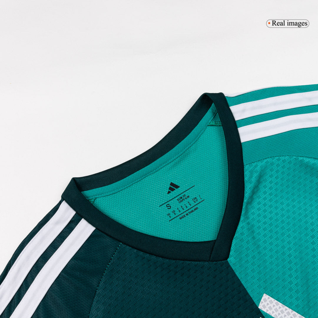 Noord-Ierland Thuis Spelersversie Voetbalshirt WK Voetbal 2026 - Slim Fit - zijkant