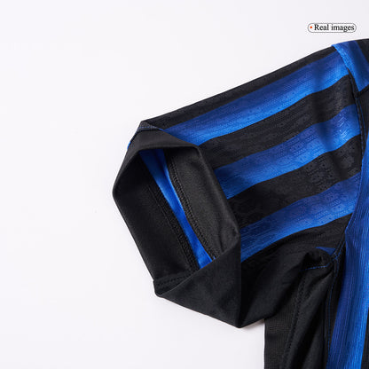 Inter Milan Thuis Spelersversie Voetbalshirt 2025/26 - Slim Fit - model
