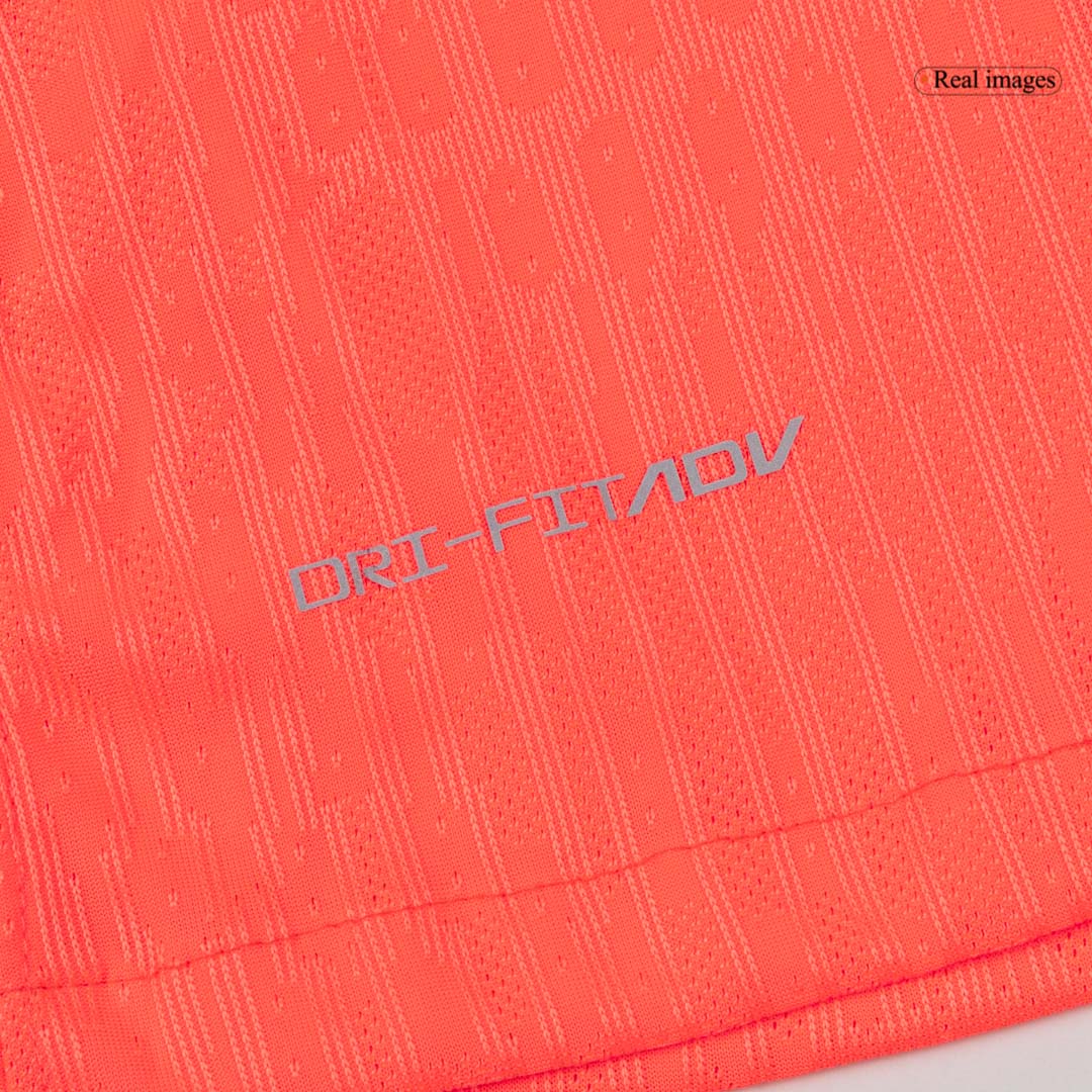 GAVI #6 Barcelona Derde Spelersversie Voetbalshirt 2025/26 - UCL - Slim Fit - model