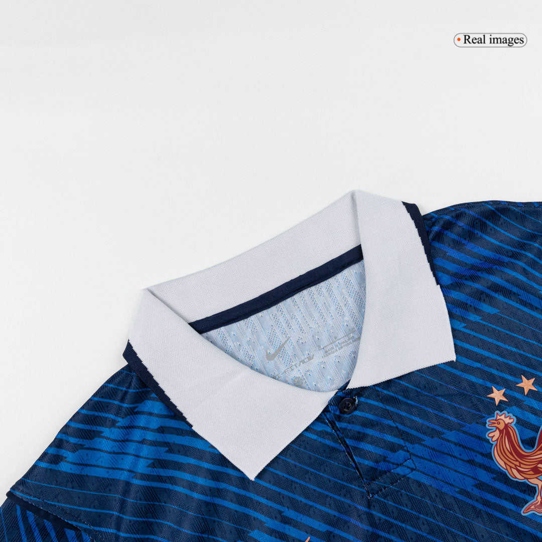 MBAPPE #10 Frankrijk Thuis Spelersversie Voetbalshirt WK Voetbal 2026 - Slim Fit - zijkant